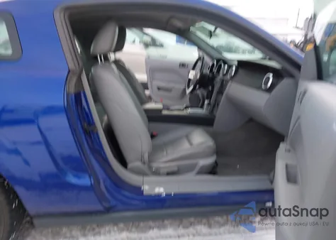 2005 Ford Mustang V6 Deluxe/V6 Premium from USA, damaged, VIN 1ZVFT80N655157552